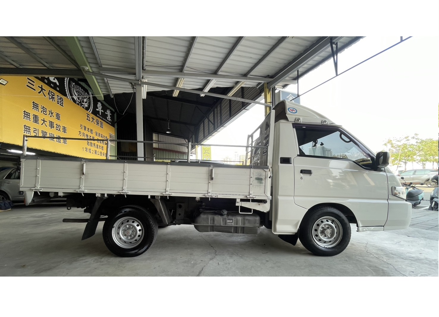 《鑫宏車業》五金職人好幫手- 手排貨車  第6張相片