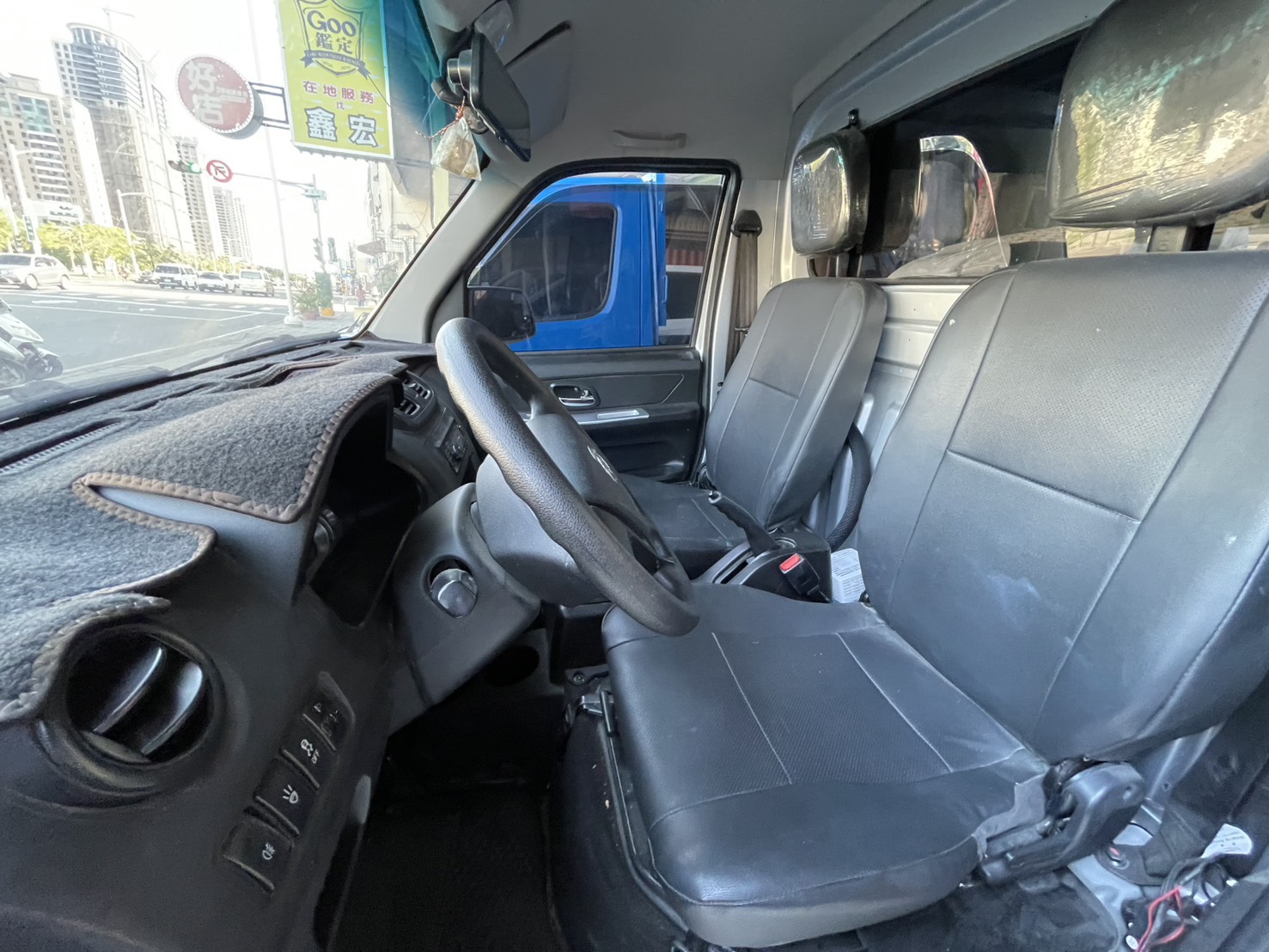 《鑫宏車業》新進車輛 DFSK廠牌 免離合器 手排 任何人都會開上路  第6張相片