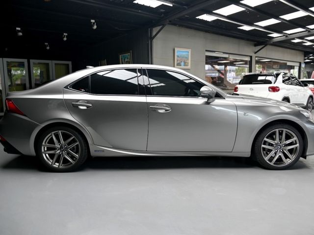 Lexus IS  第6張相片