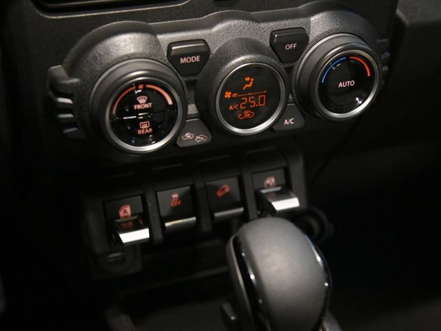 Suzuki Jimny  第22張相片