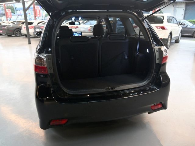 Toyota Wish  第12張相片