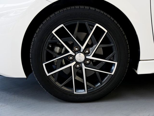 Hyundai Elantra  第11張相片
