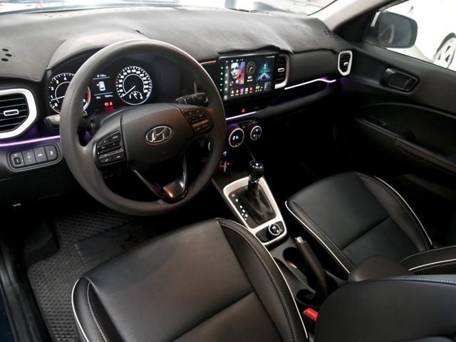 Hyundai Venue  第13張相片