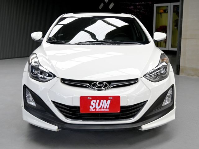 Hyundai Elantra  第2張相片