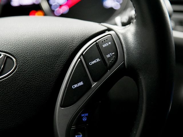 Hyundai Elantra  第14張相片