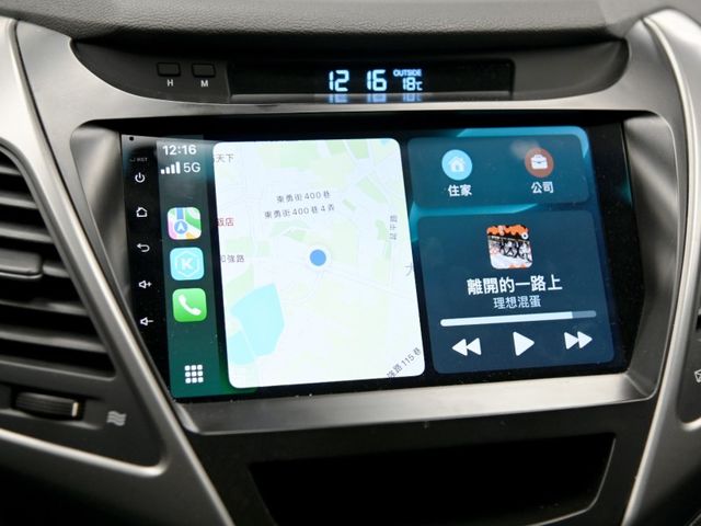 Hyundai Elantra  第19張相片