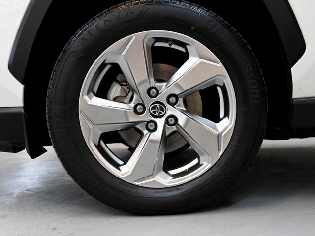 Toyota RAV4  第7張相片