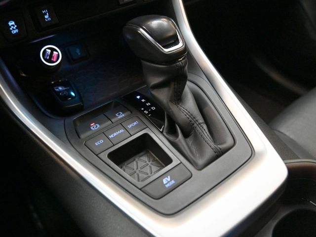 Toyota RAV4  第15張相片