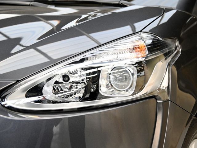 Toyota SIENTA  第7張相片