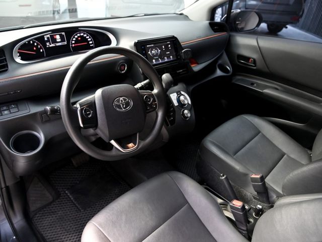 Toyota SIENTA  第10張相片