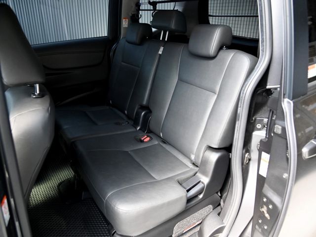 Toyota SIENTA  第12張相片