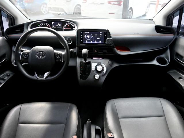 Toyota SIENTA  第16張相片