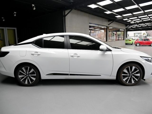 Nissan Sentra  第4張相片