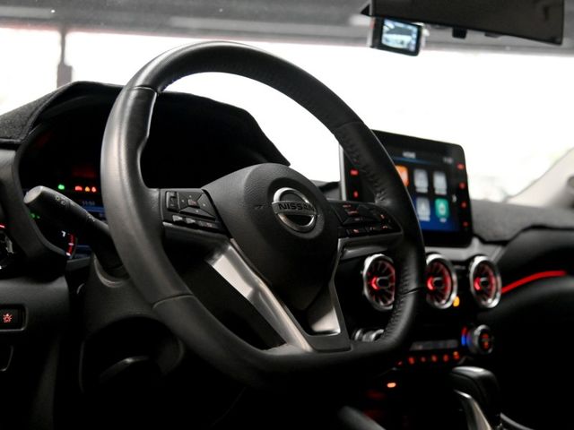 Nissan Sentra  第13張相片