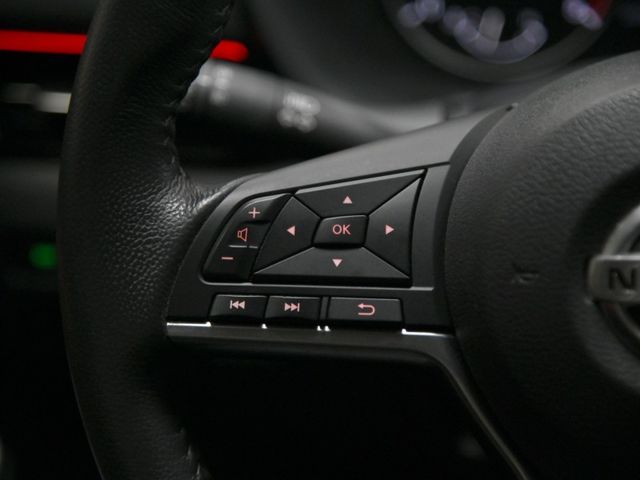 Nissan Sentra  第14張相片