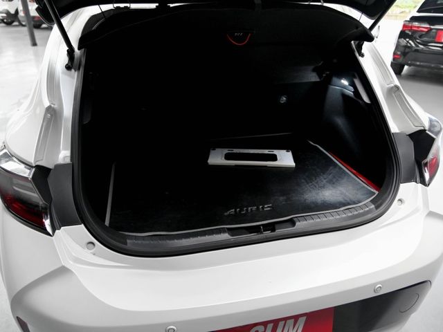 Toyota Auris  第22張相片