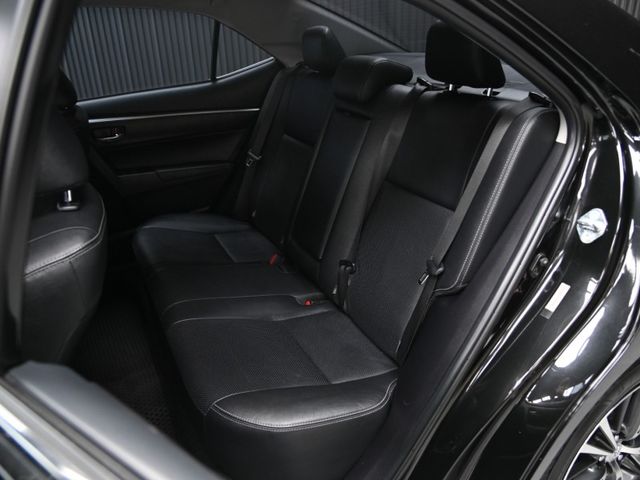 Toyota ALTIS  第13張相片