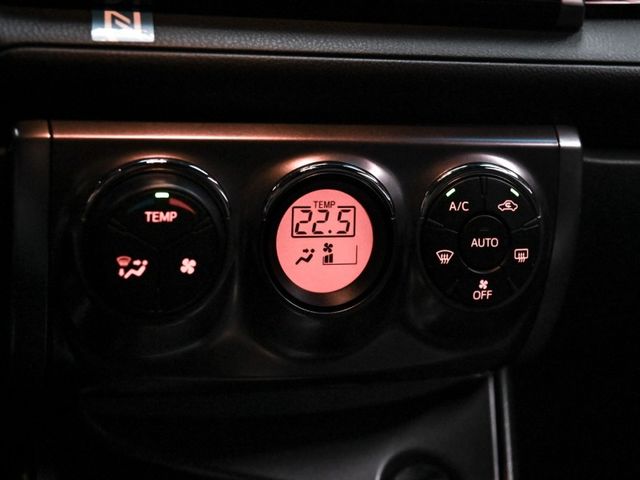 Toyota Yaris  第18張相片
