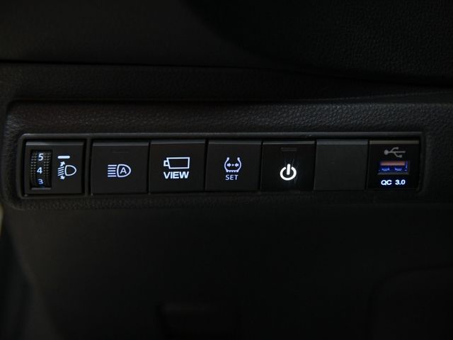 Toyota ALTIS  第20張相片