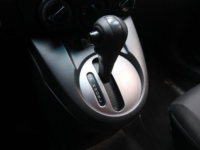 Mazda Mazda2  第15張相片
