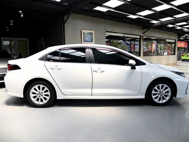 Toyota ALTIS  第4張相片