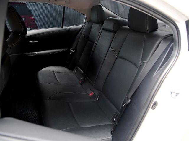Toyota ALTIS  第12張相片