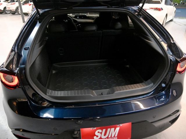Mazda Mazda3  第9張相片