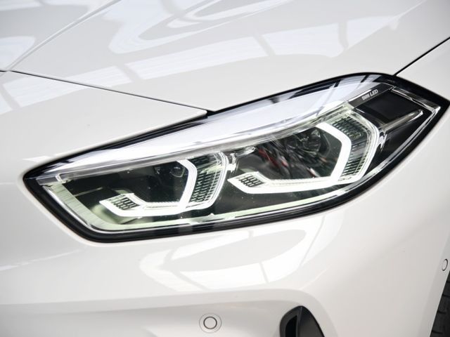 BMW/ 寶馬 118i 運動版  第7張相片