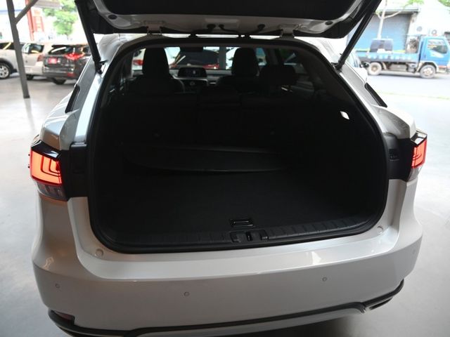 Lexus RX  第9張相片