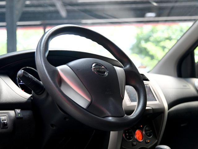 Nissan Livina  第13張相片