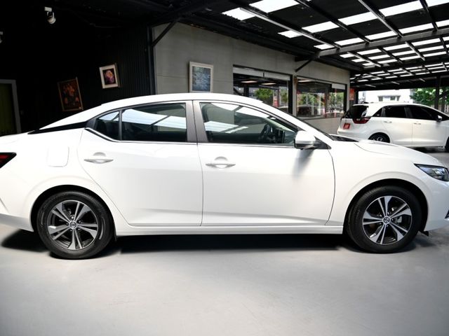 Nissan Sentra  第4張相片