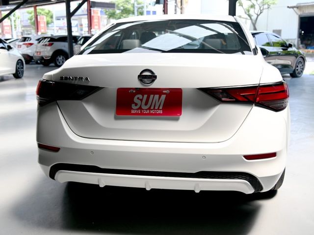 Nissan Sentra  第5張相片