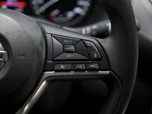 Nissan Sentra  第15張相片