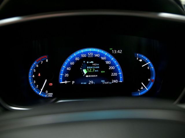 Toyota ALTIS  第24張相片
