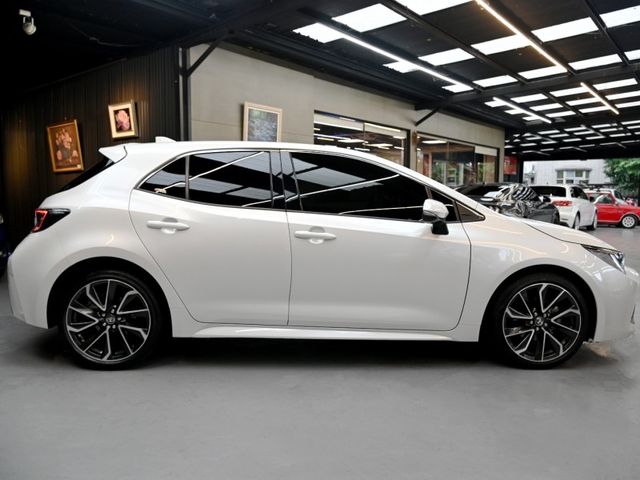 Toyota Auris  第5張相片