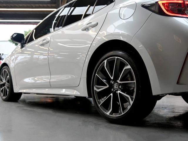 Toyota Auris  第7張相片