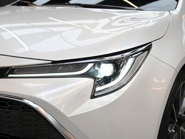 Toyota Auris  第8張相片