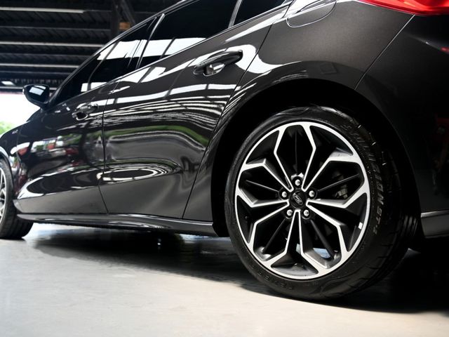 超低月付免費試算分析/2020 FORD Focus ST-line輕鬆讓你帶回家!  第6張相片