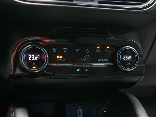 超低月付免費試算分析/2020 FORD Focus ST-line輕鬆讓你帶回家!  第18張相片