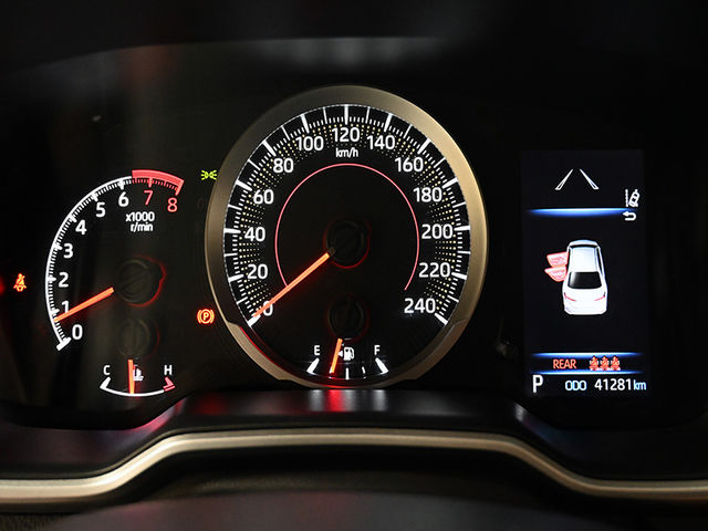 Toyota ALTIS  第14張相片