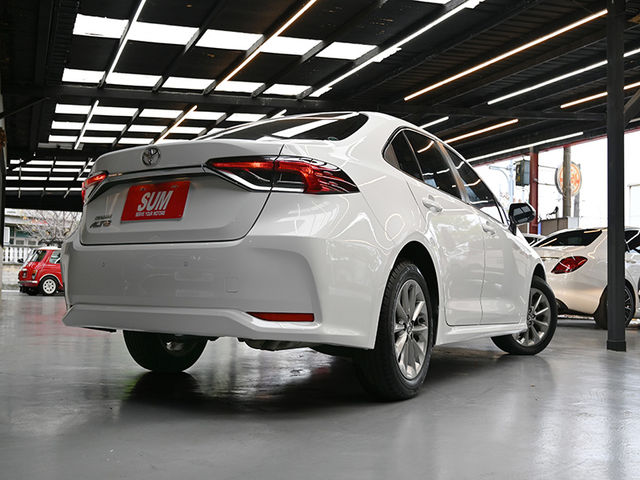 Toyota ALTIS  第20張相片