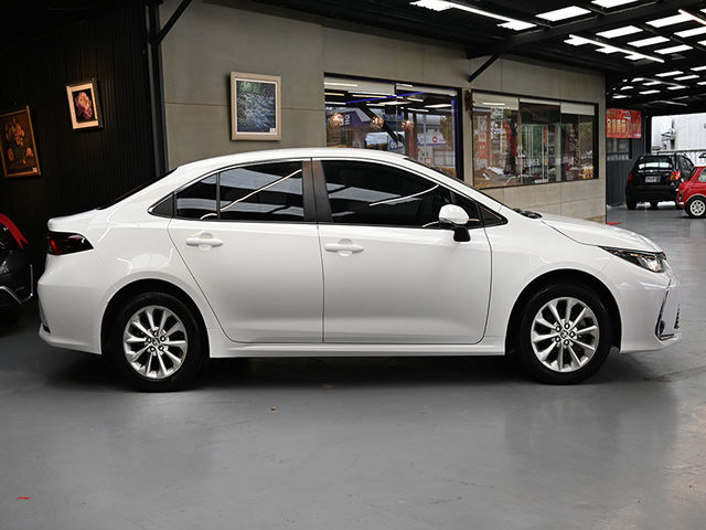 Toyota ALTIS  第21張相片