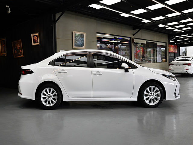 Toyota ALTIS  第6張相片