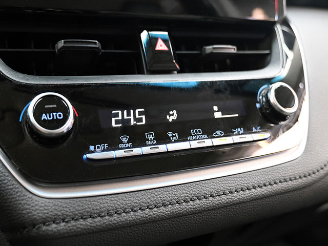 Toyota ALTIS  第16張相片