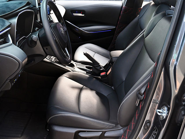 Toyota ALTIS  第13張相片
