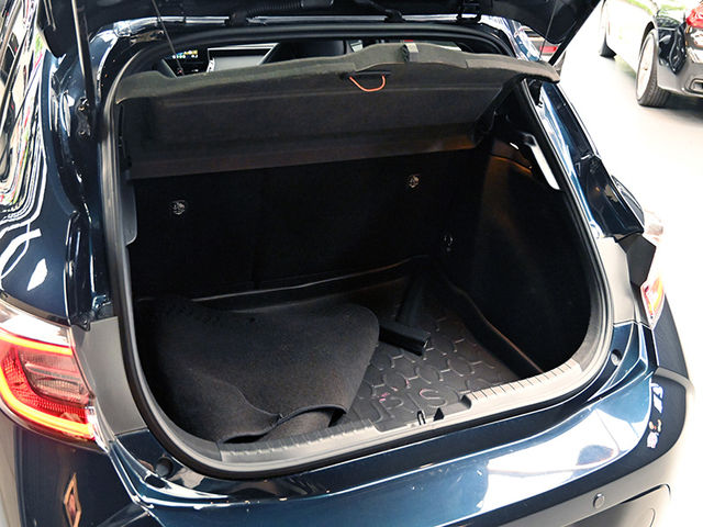 Toyota Corolla  第9張相片