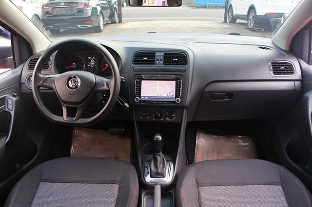✔️雙安 ✔️倒車顯影 ✔️導航 ✔️電視 ✔️Isofix  第8張相片