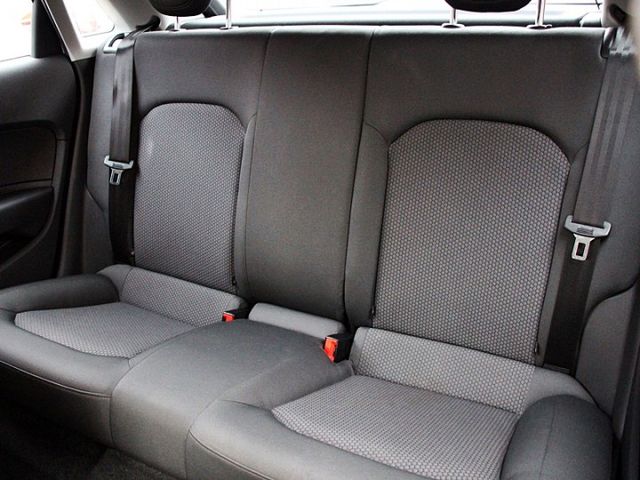 ✔️6安 ✔️ISOFX ✔️後座分離倒覆 ✔️大螢幕 ✔️整年度稅金8640元  第11張相片