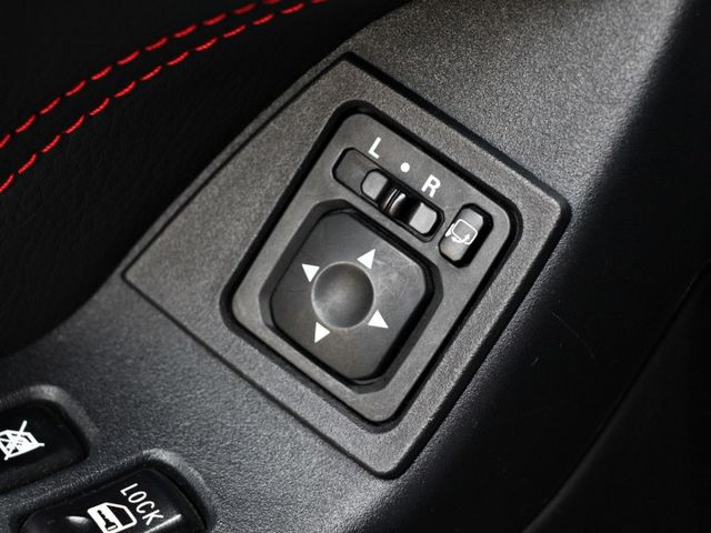 ✔️3安 ✔️io版 ✔️限量500台 ✔️天窗 ✔️倒車顯影 ✔️定速  ✔️ISOFIX  第12張相片
