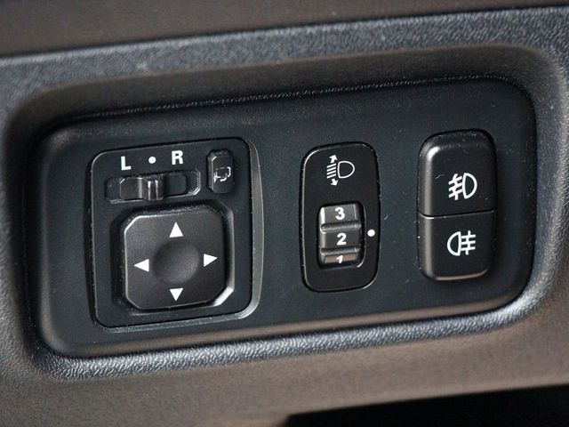✔️數位儀錶板 ✔️雙安 ✔️ikey ✔️倒車顯影 ✔️胎壓監控 ✔️ISOFIX  第16張相片